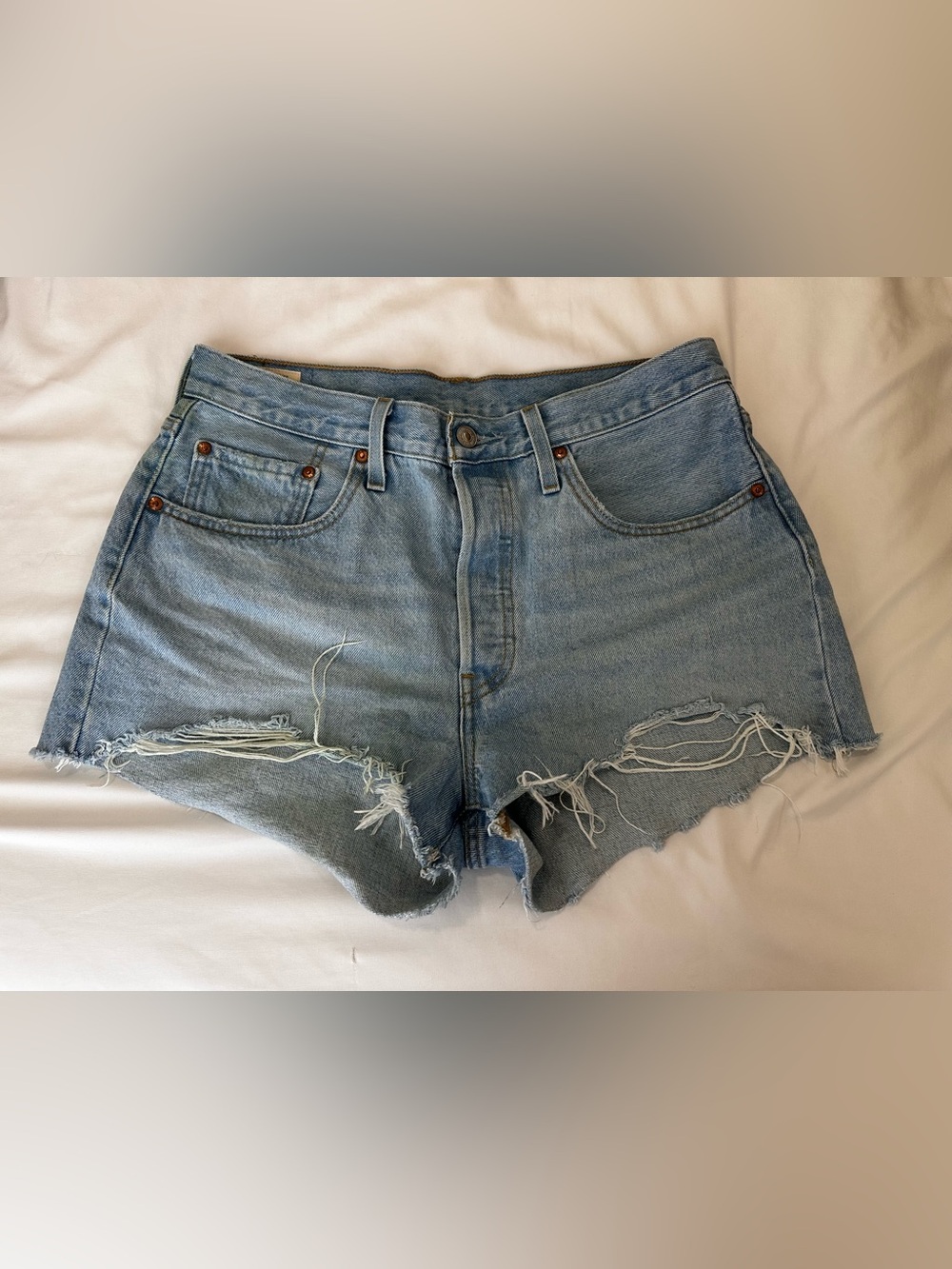 Levi’s 501 Light Blue Denim Shorts size 30